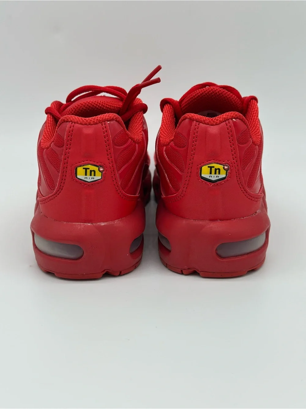 Nike Kids Red Low-Top Sneakers